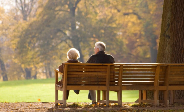 4 Reasons Everyone Should Consider Consulting a Financial Advisor